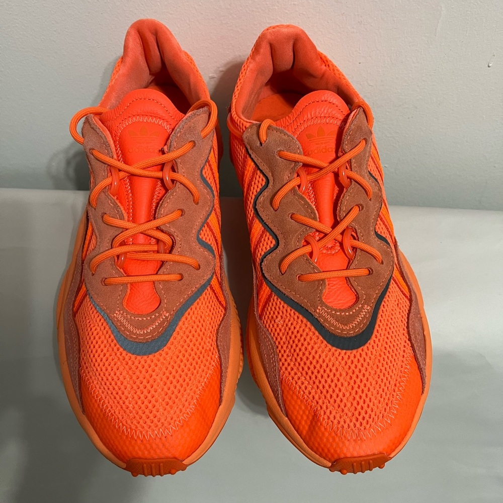 ADIDAS - Picture 3 of 8